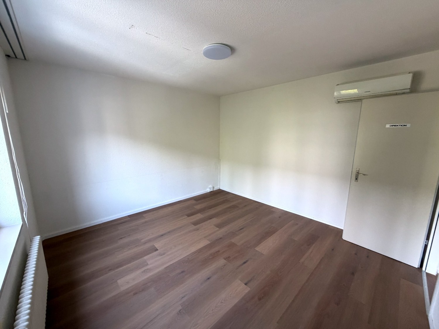 12m² office