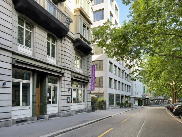 390m² restaurant