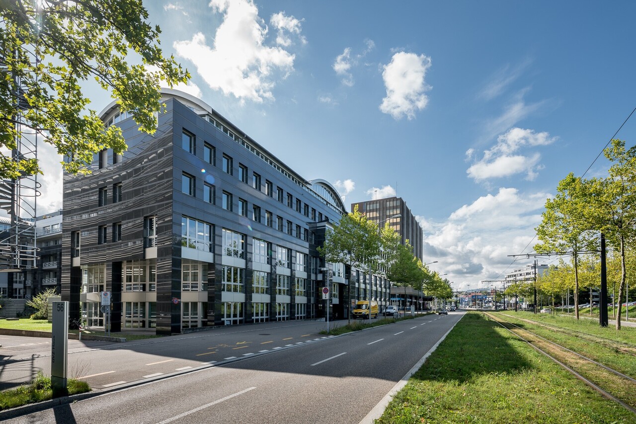 351m² bureau