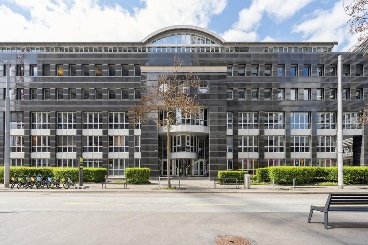 351m² bureau