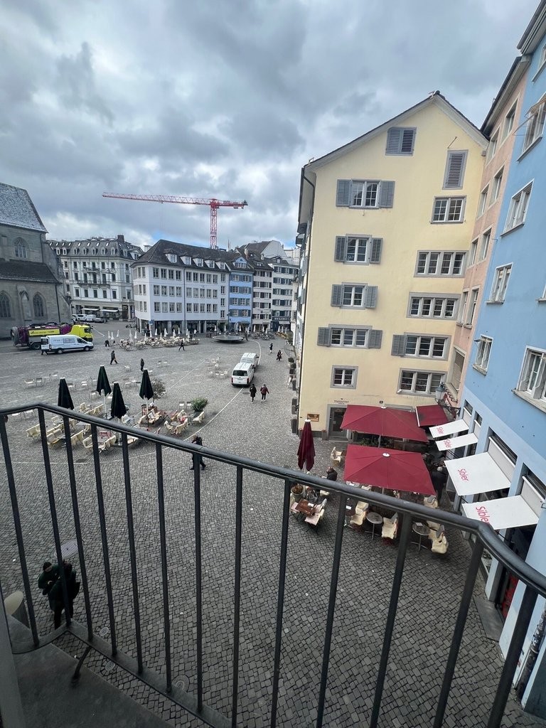 135m² office
