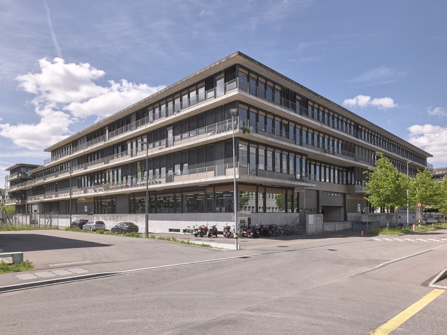 523m² bureau