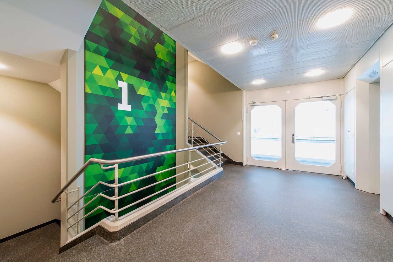 1912m² de bureaux