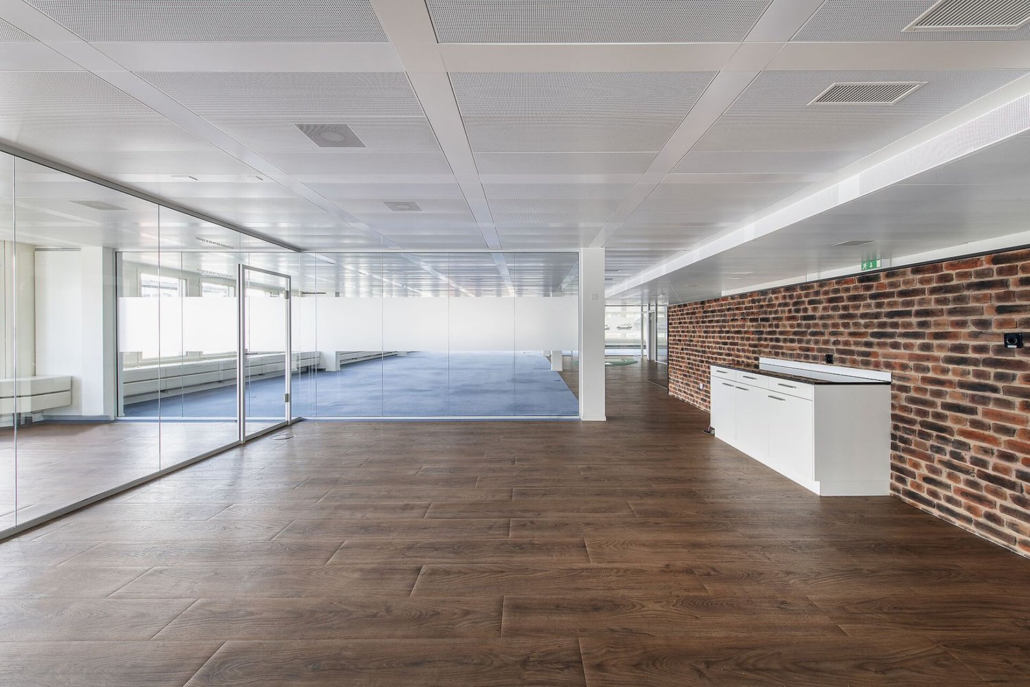 1912m² de bureaux