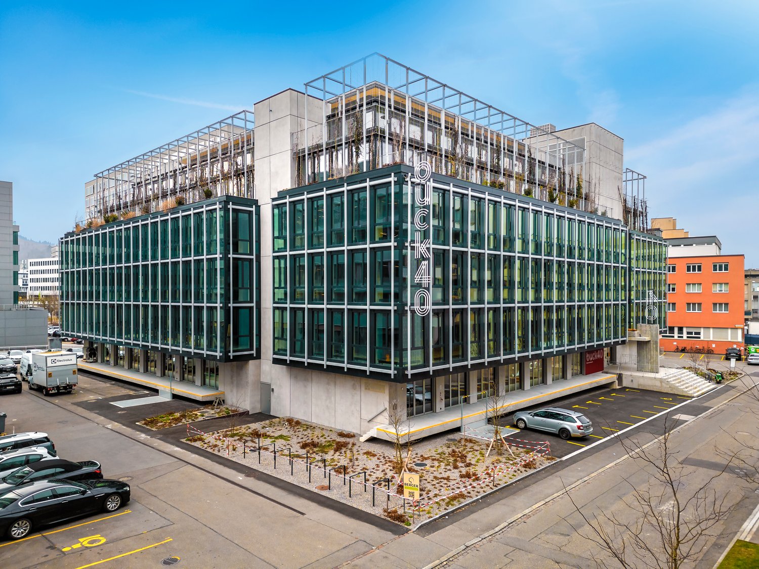 460m² commercial