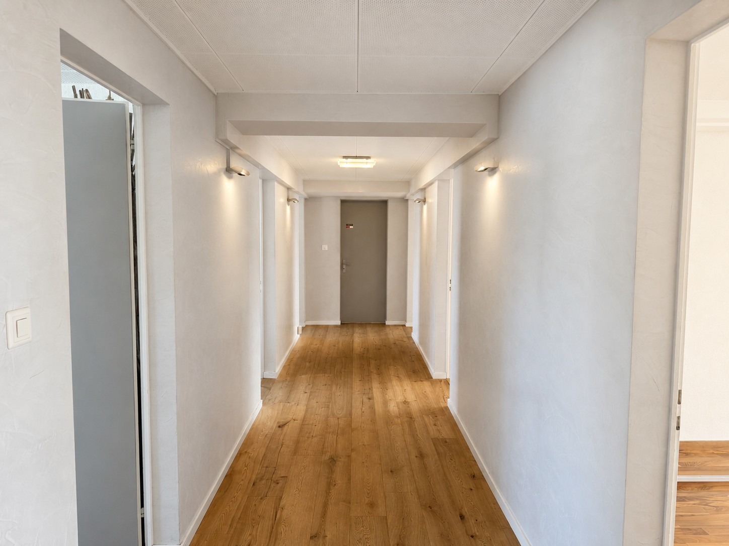 174m² office