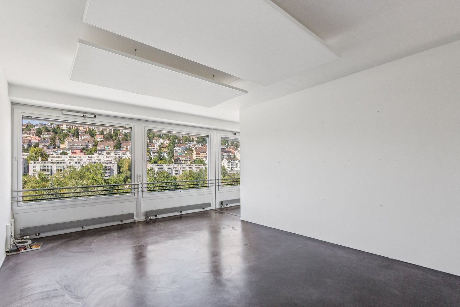 164m² office