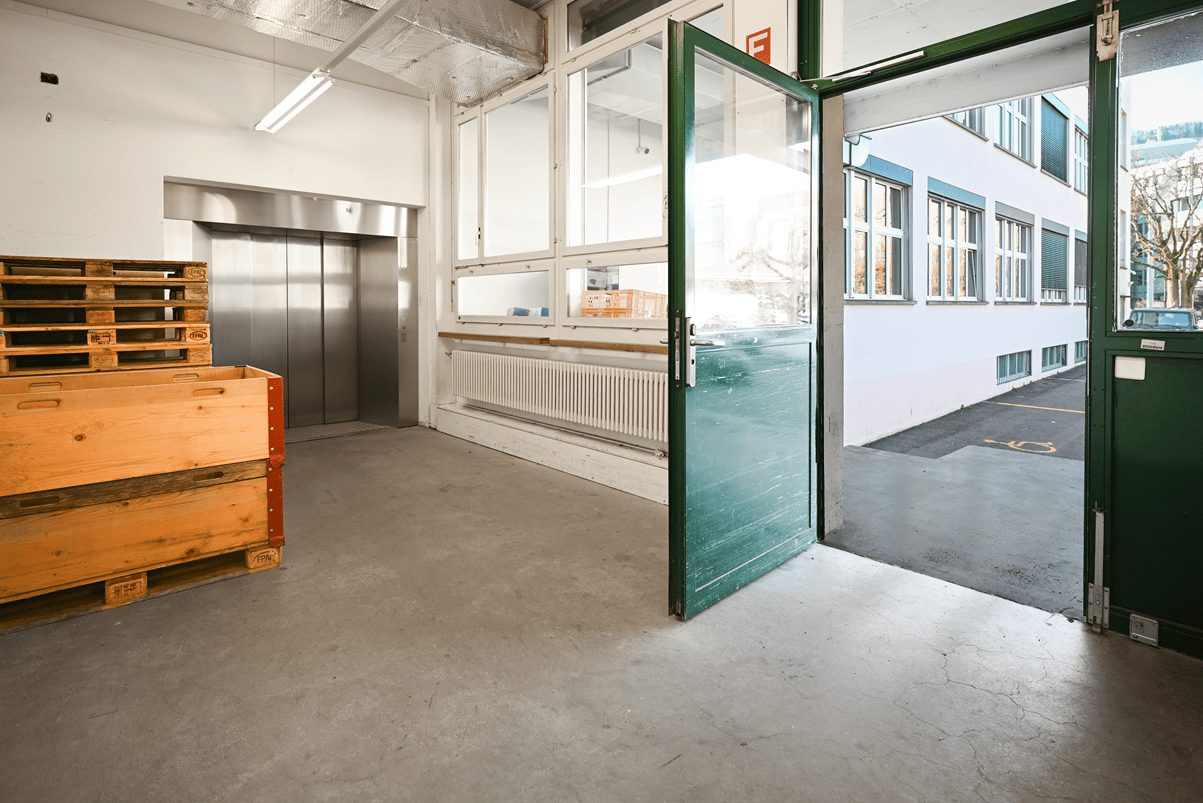 267m² office