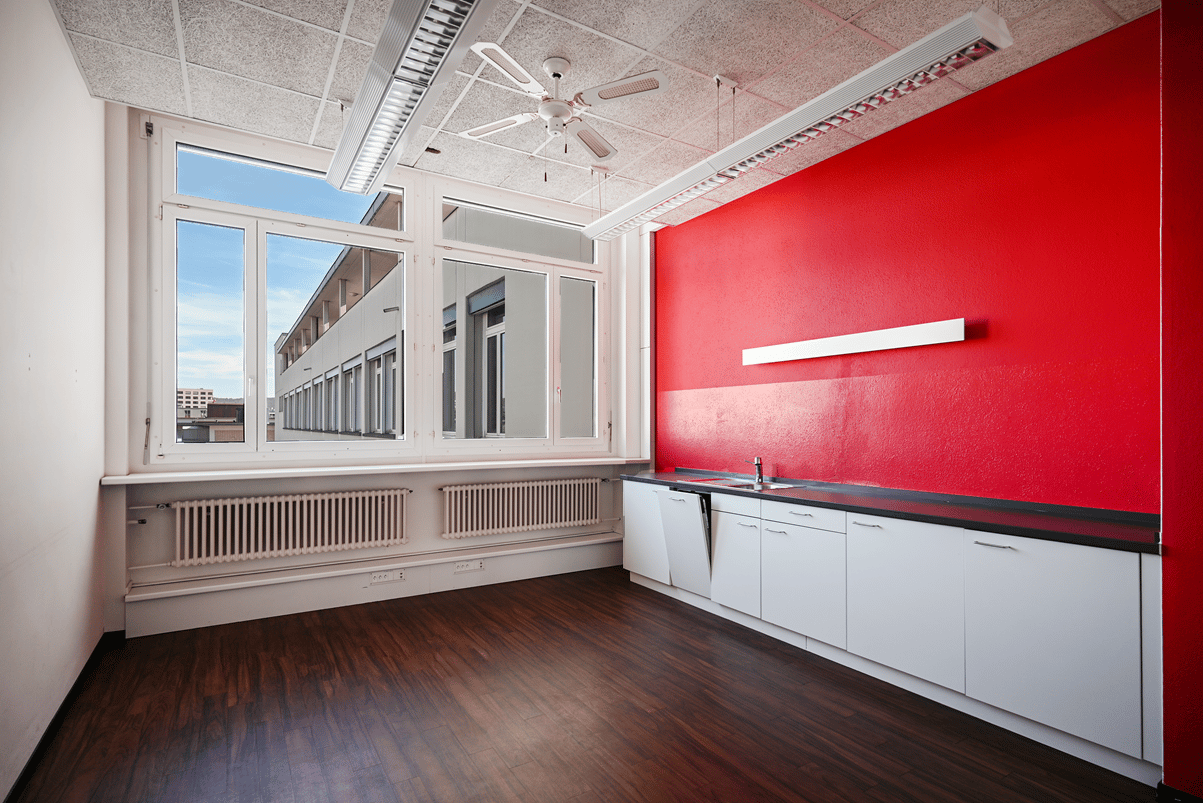 267m² office
