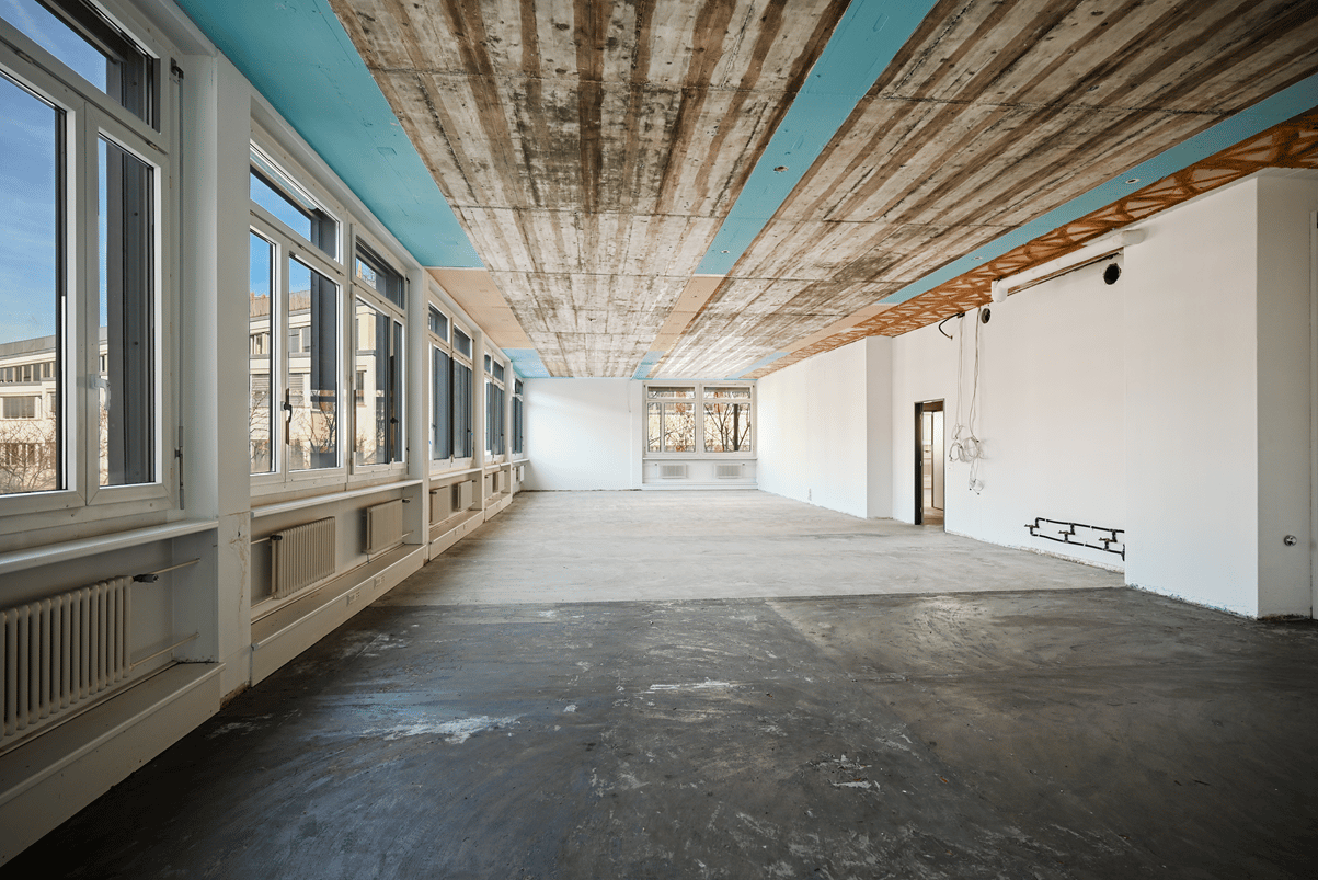 267m² office