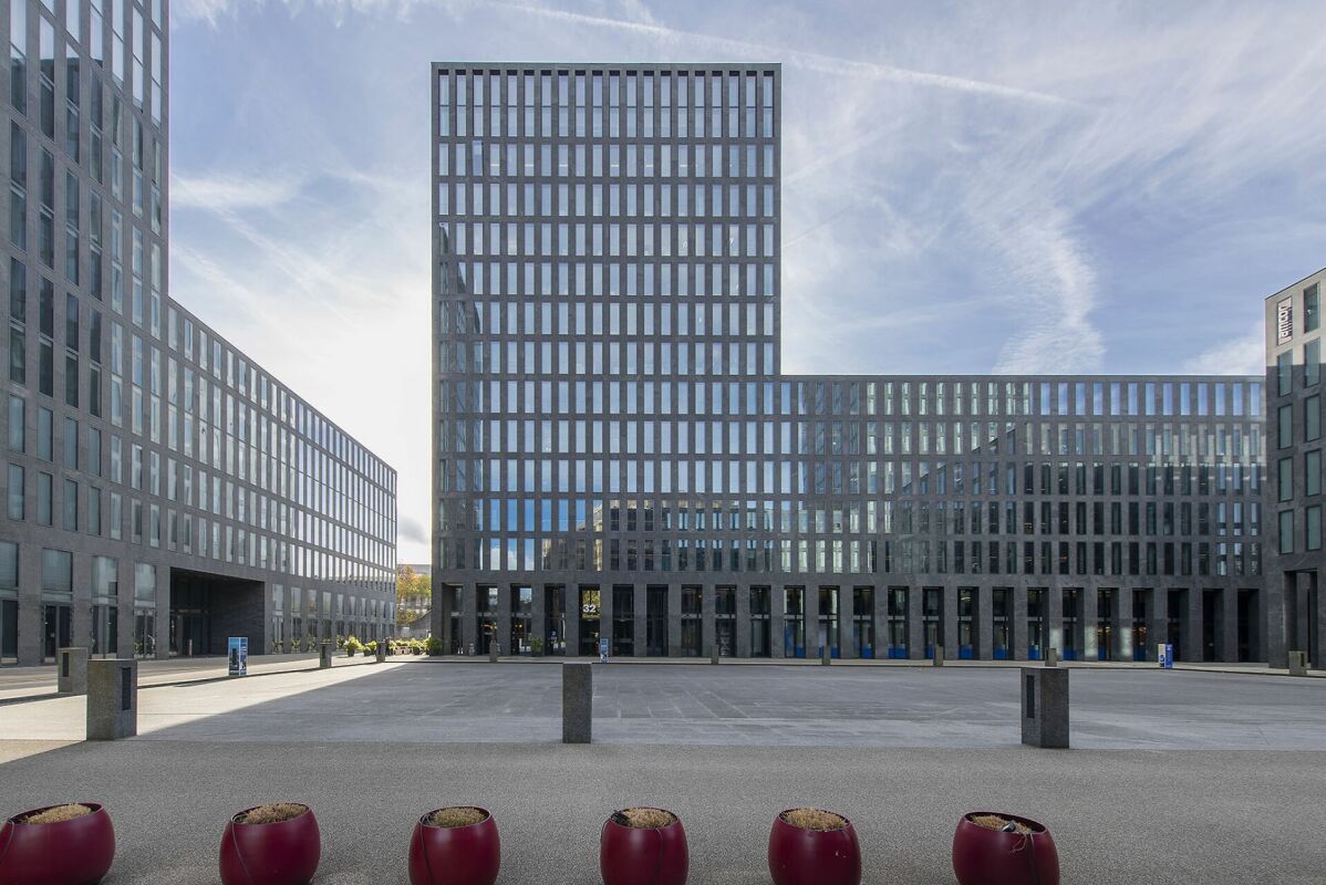 1986m² de bureaux