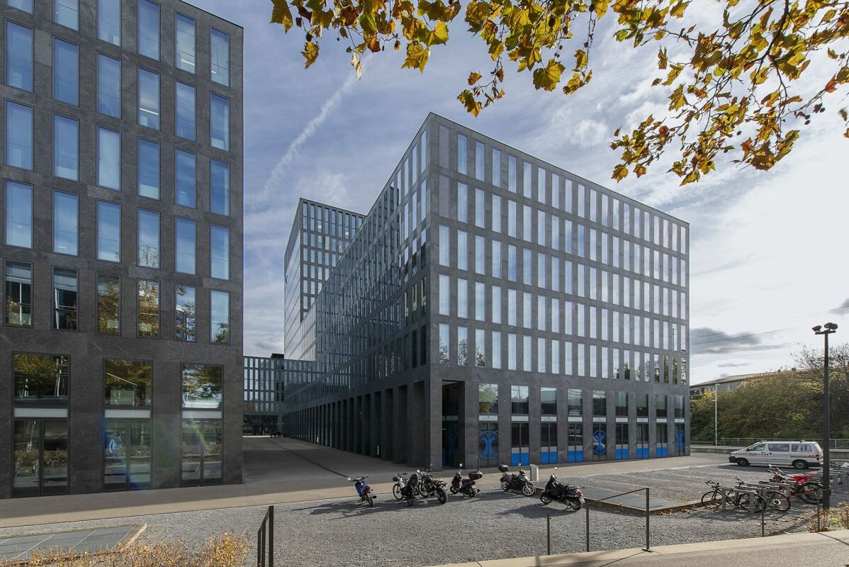 1986m² de bureaux
