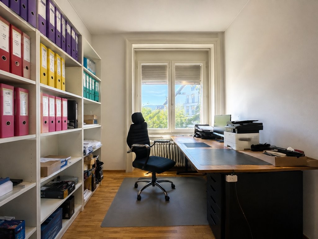 63m² office