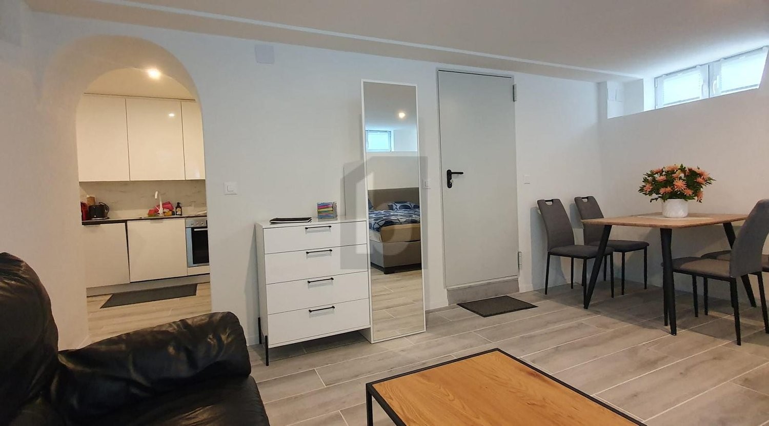 2 rooms furnished flat