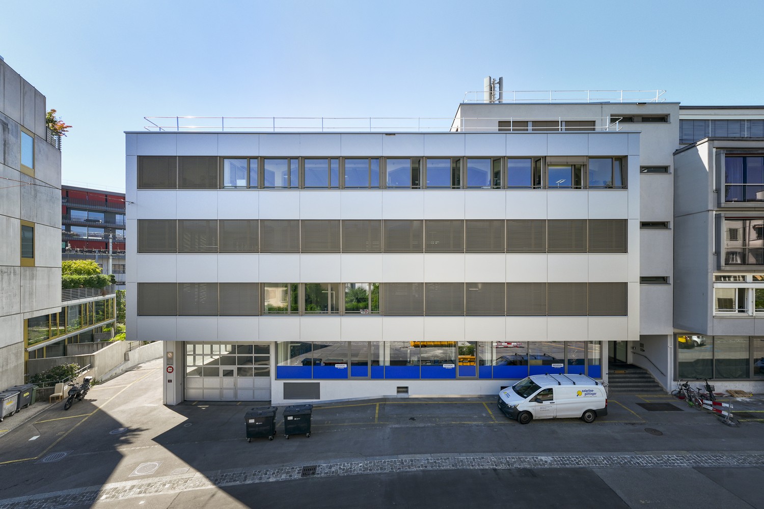 158m² office