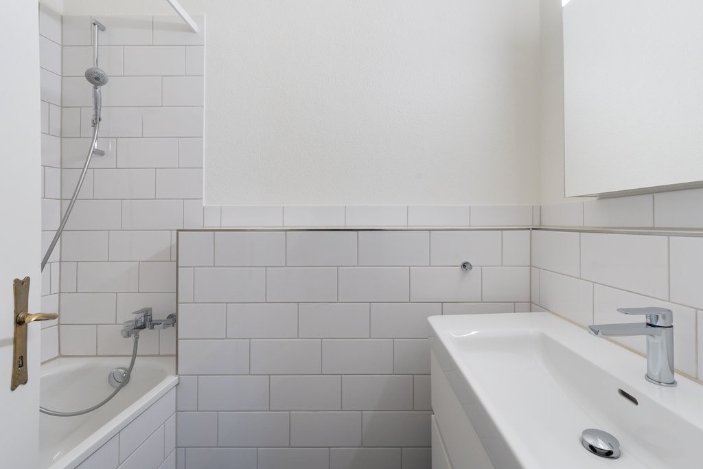 5 rooms apartment