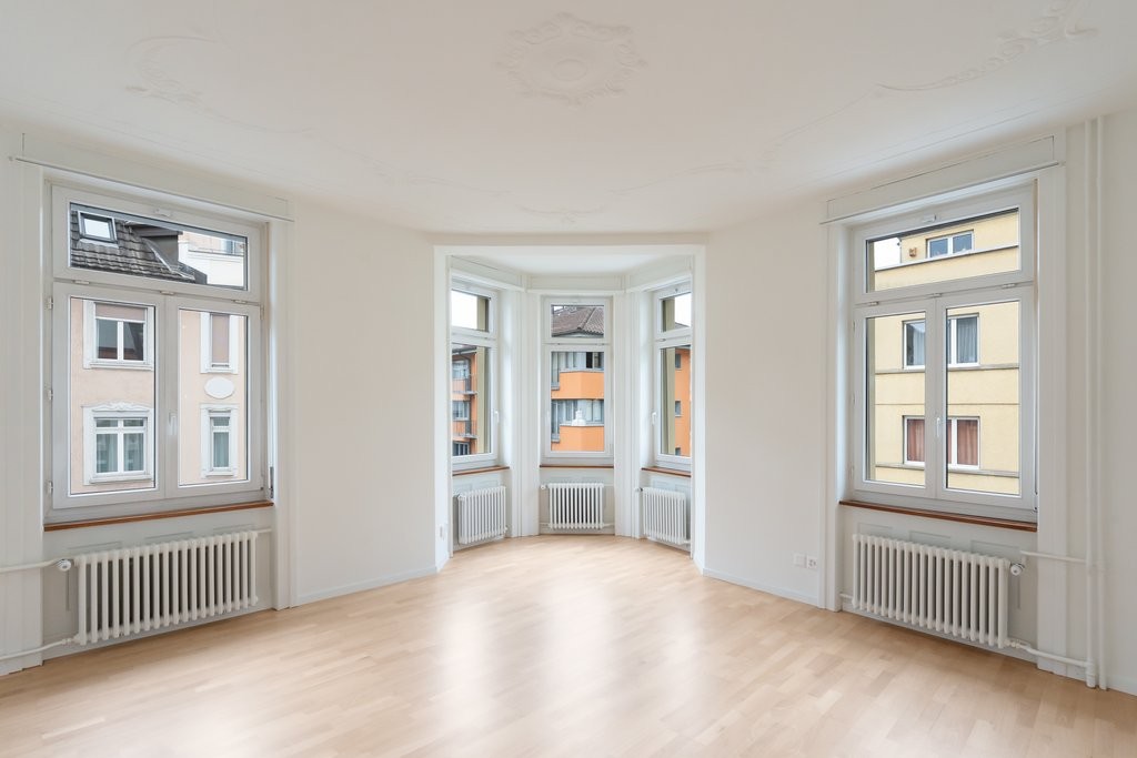 5 rooms apartment