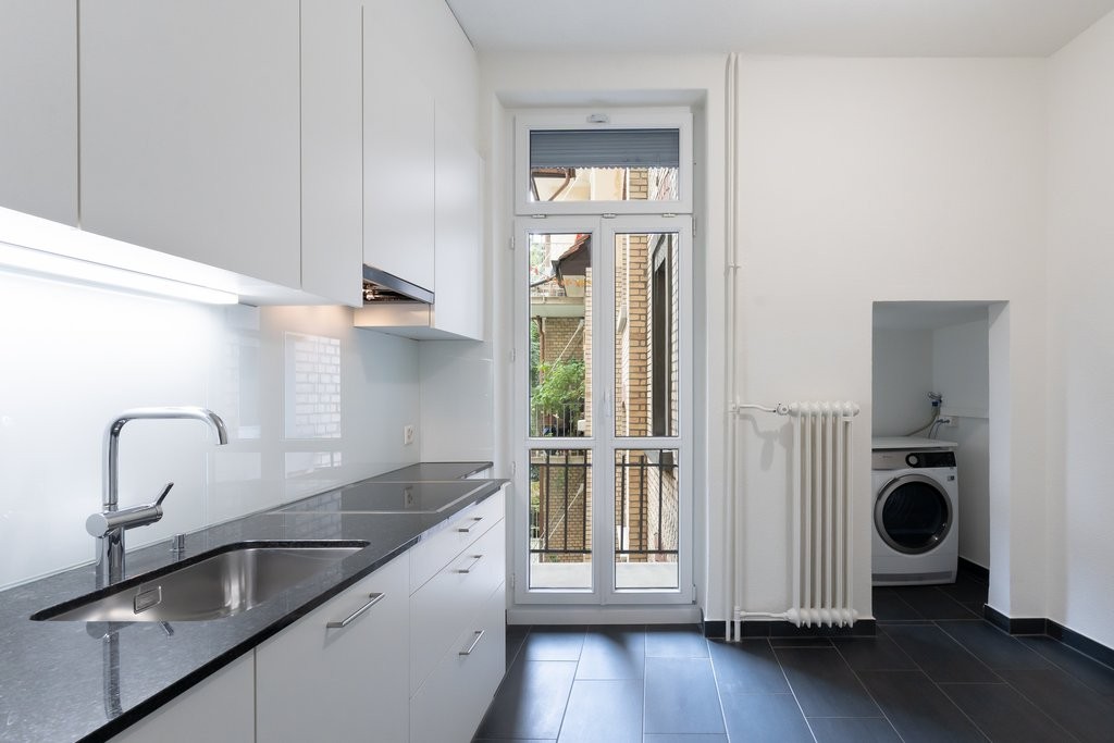 5 rooms apartment