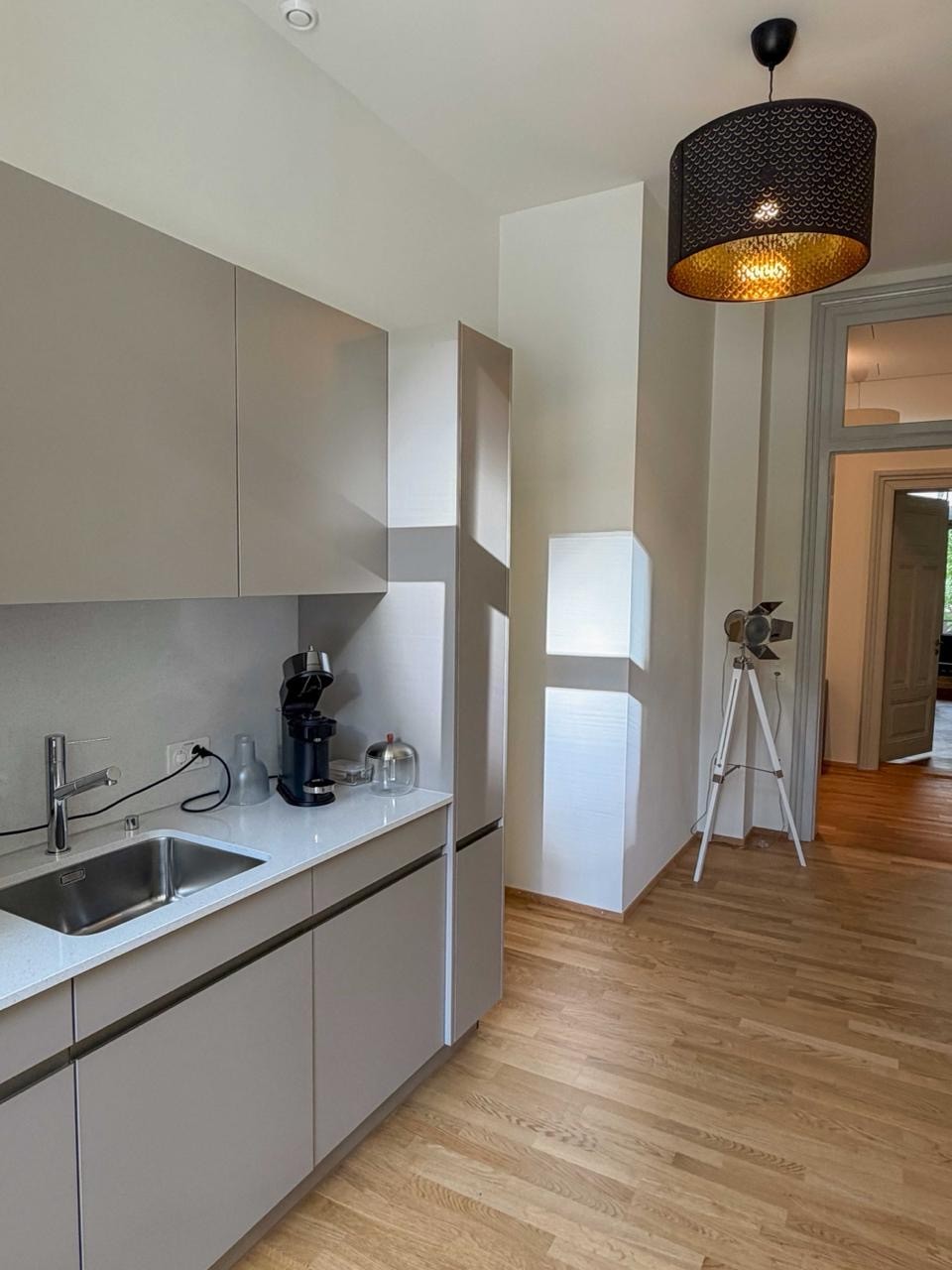 102m² office