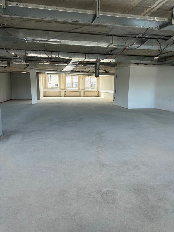 420m² bureau