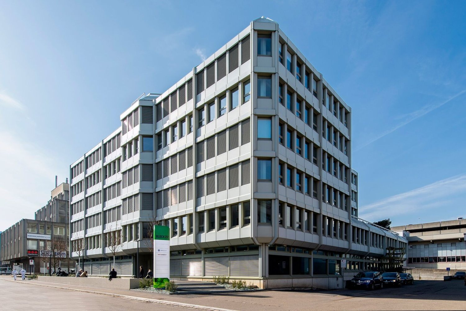 700m² de bureaux