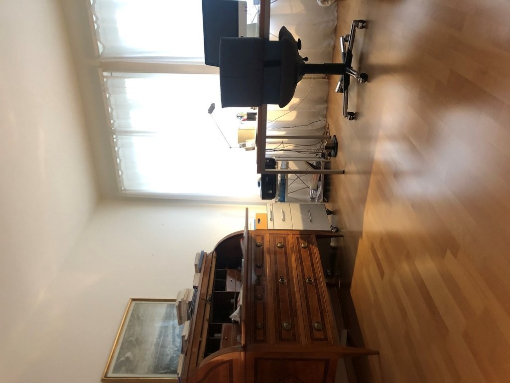 103m² office