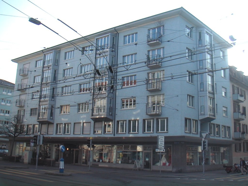 103m² office
