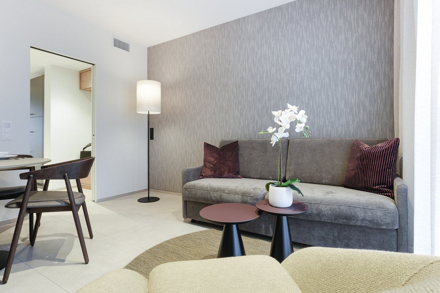 2 rooms furnished flat