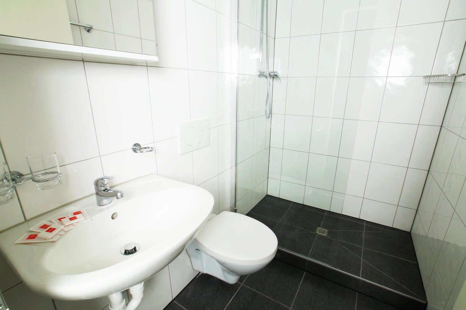 2 rooms furnished flat