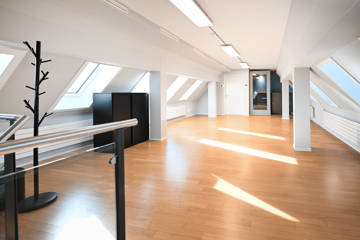 150m² office