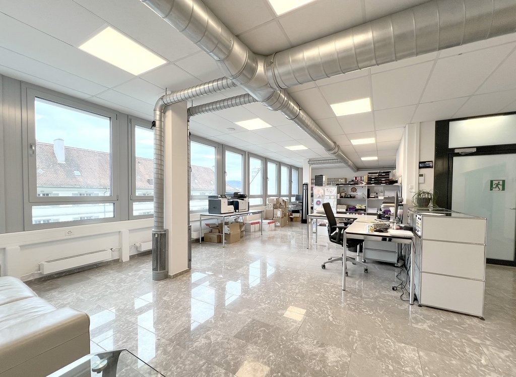 233m² office