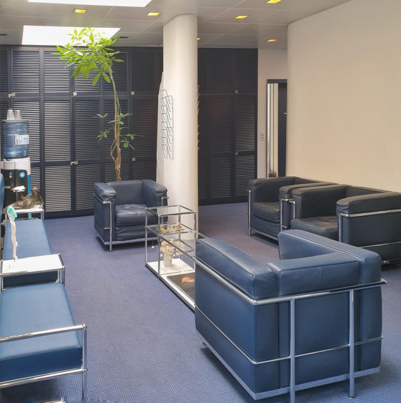 220m² commercial