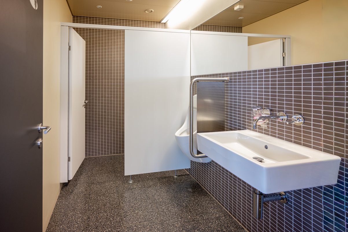 373m² office