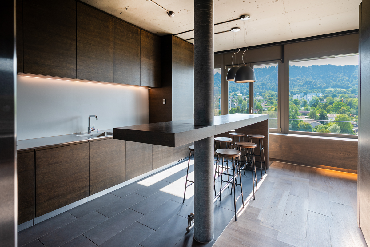 373m² office