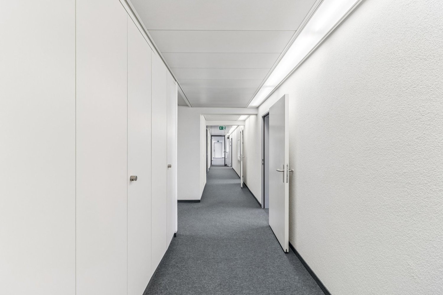 161m² office