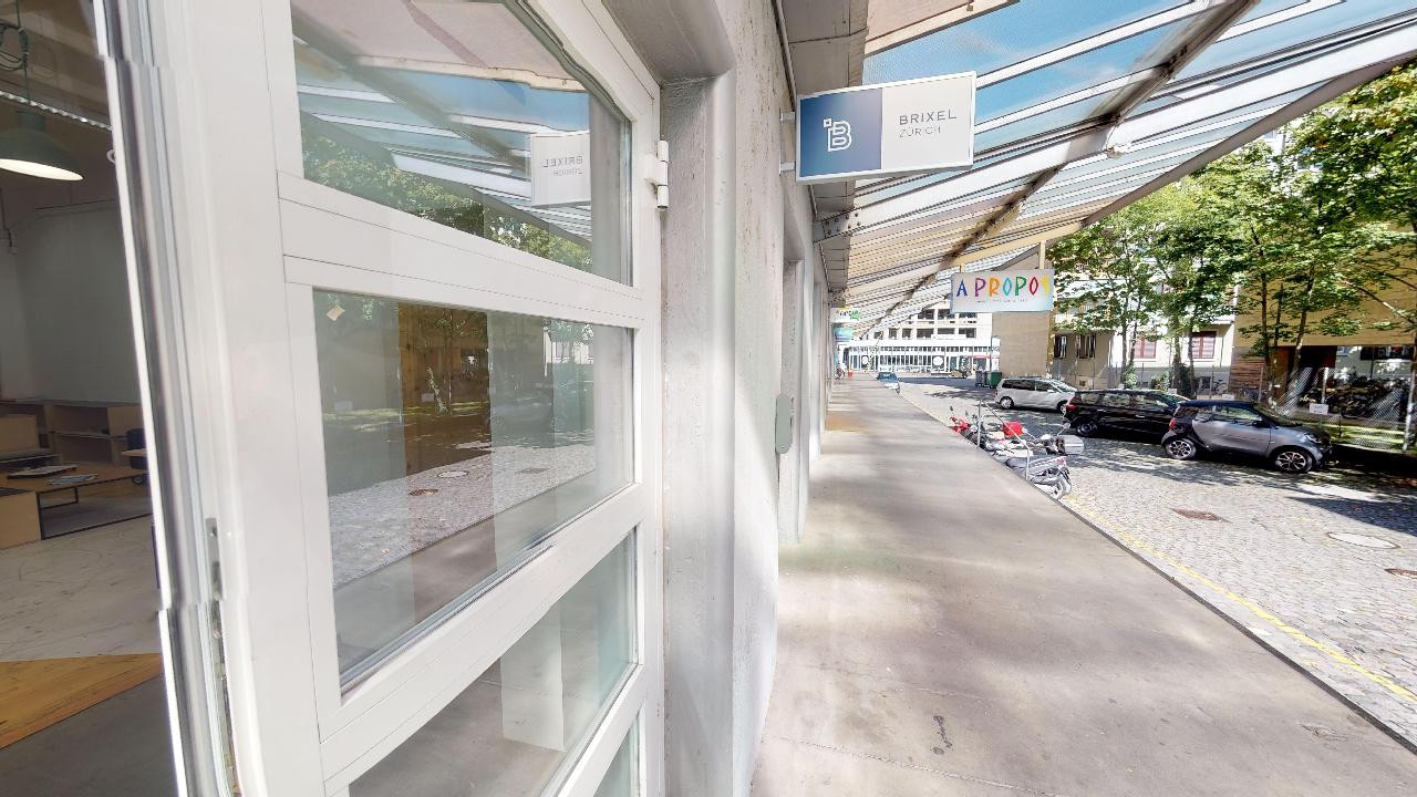 240m² office