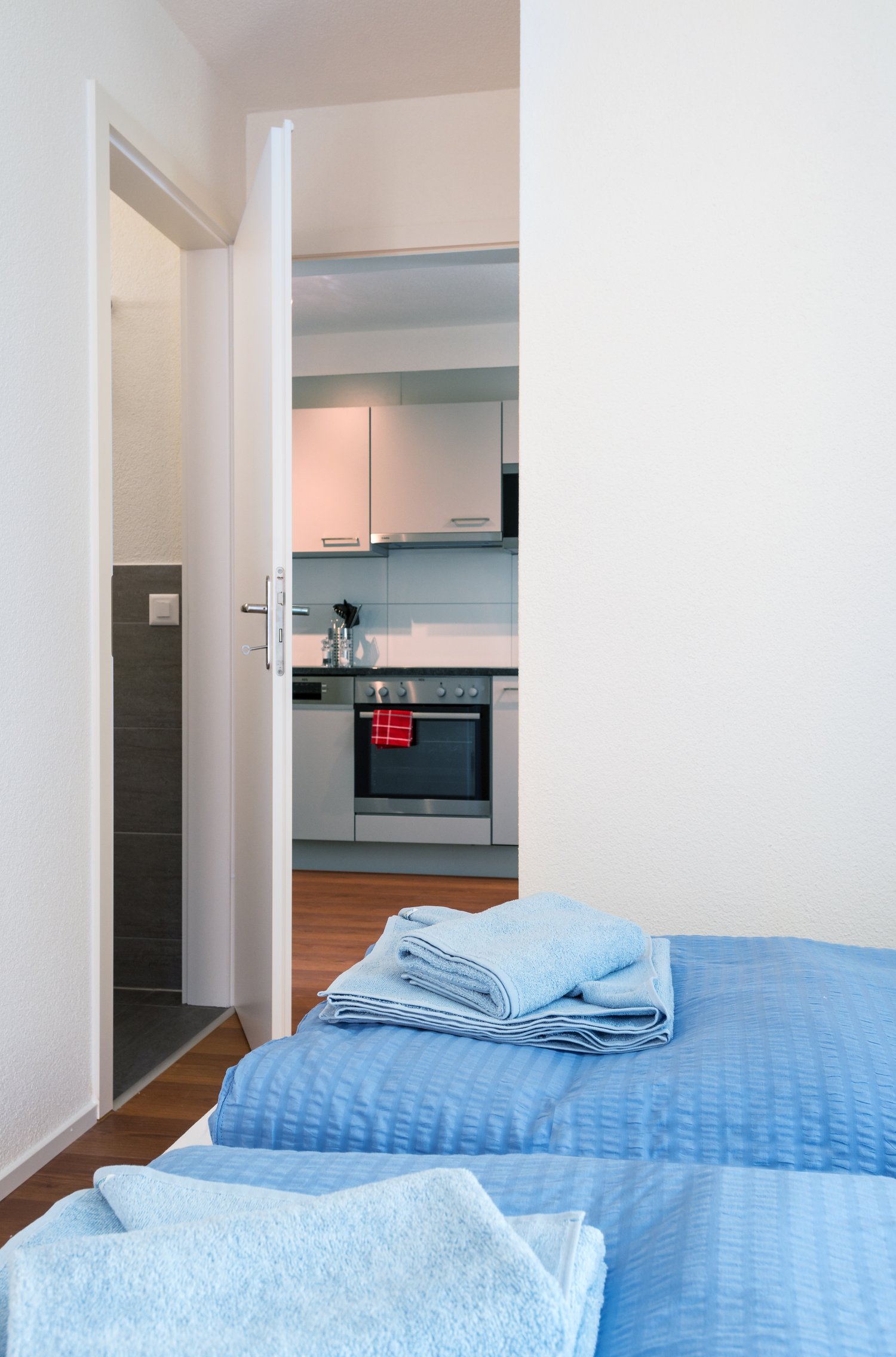 2 rooms furnished flat