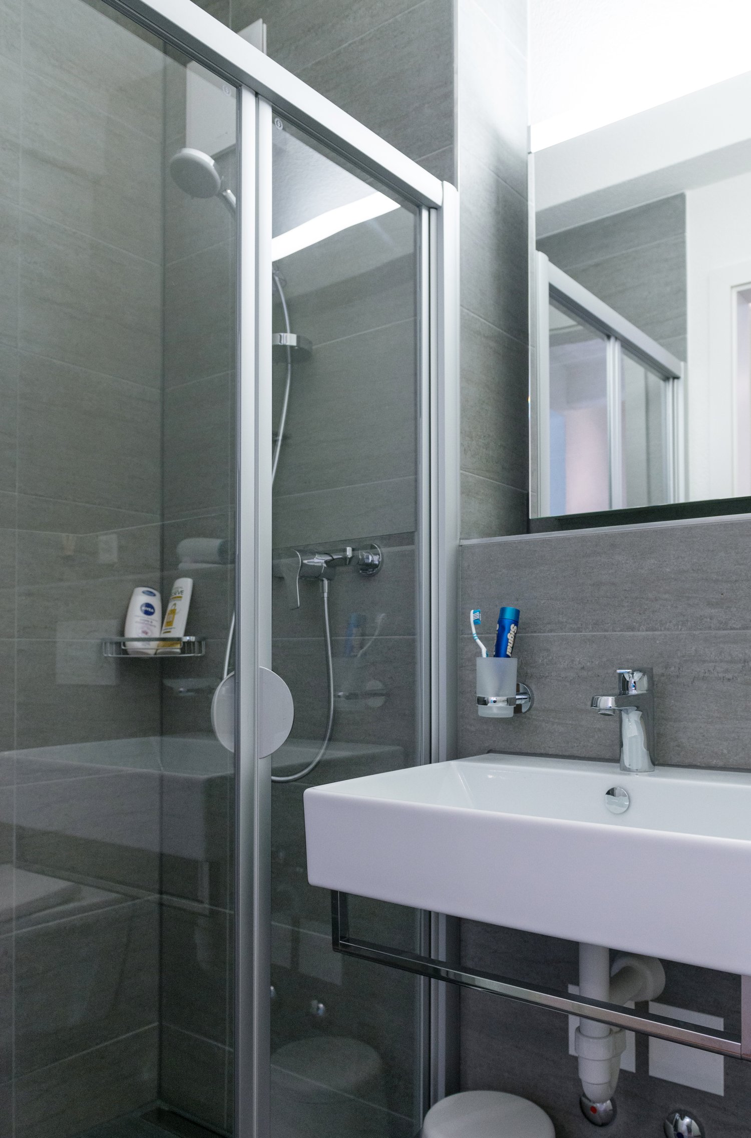 2 rooms furnished flat