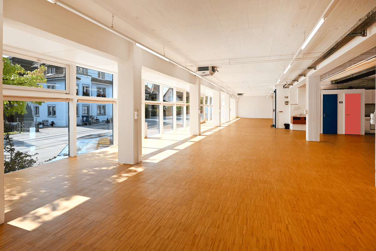 654m² commercial