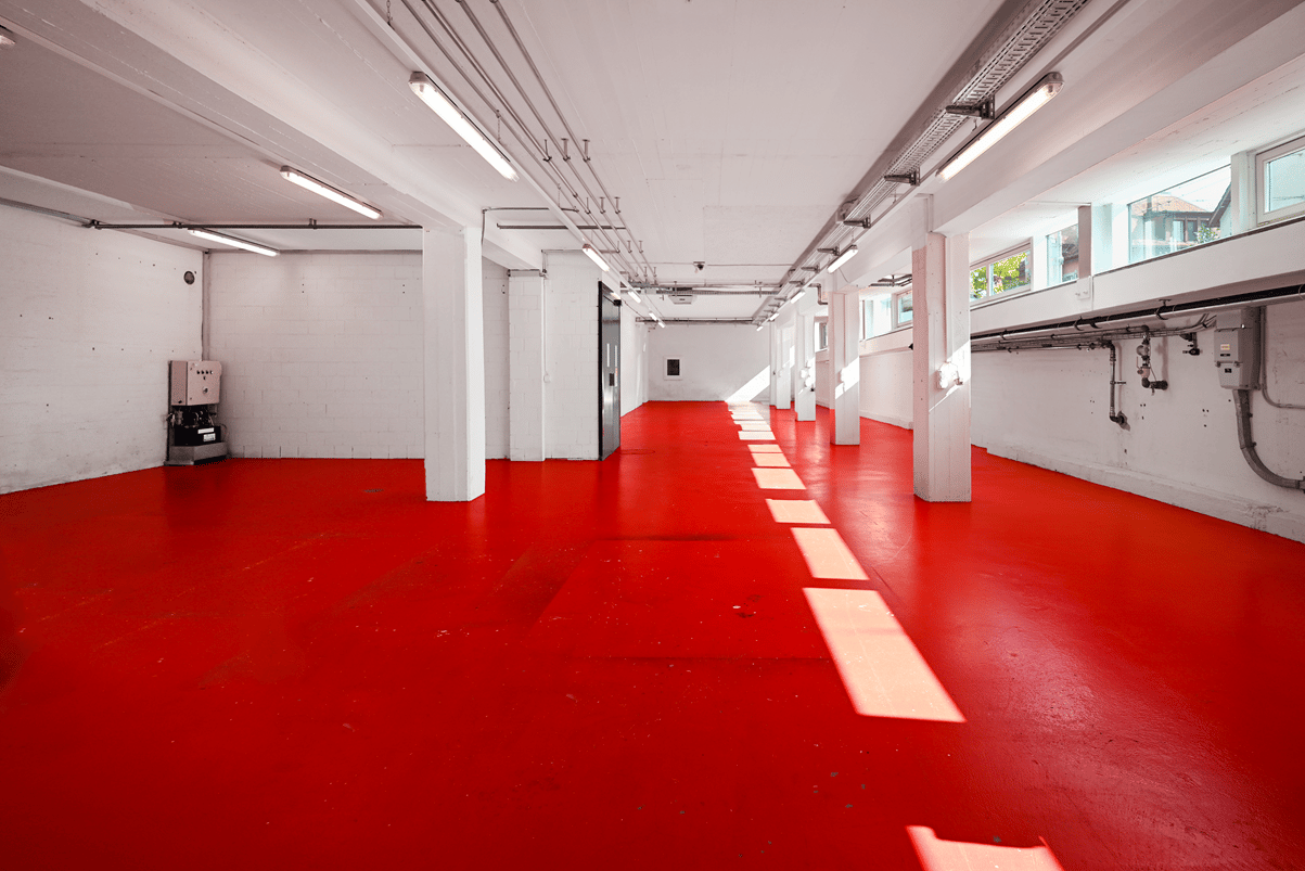 654m² commercial