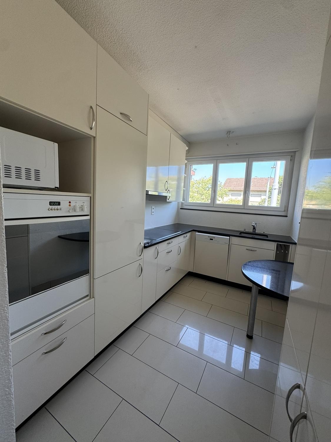 5 rooms apartment