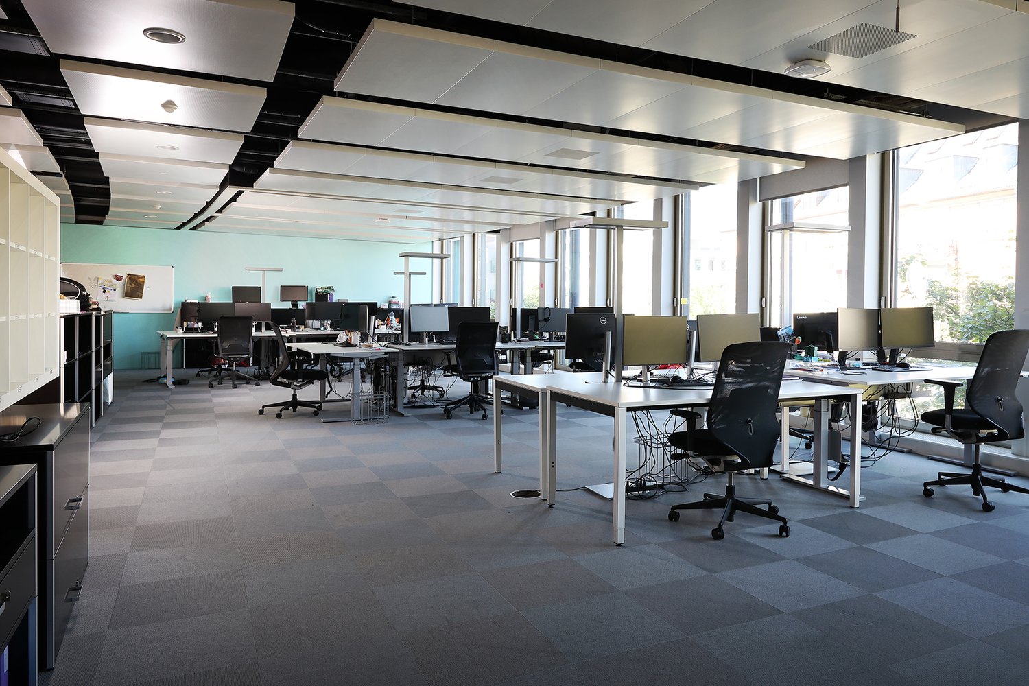 667m² office
