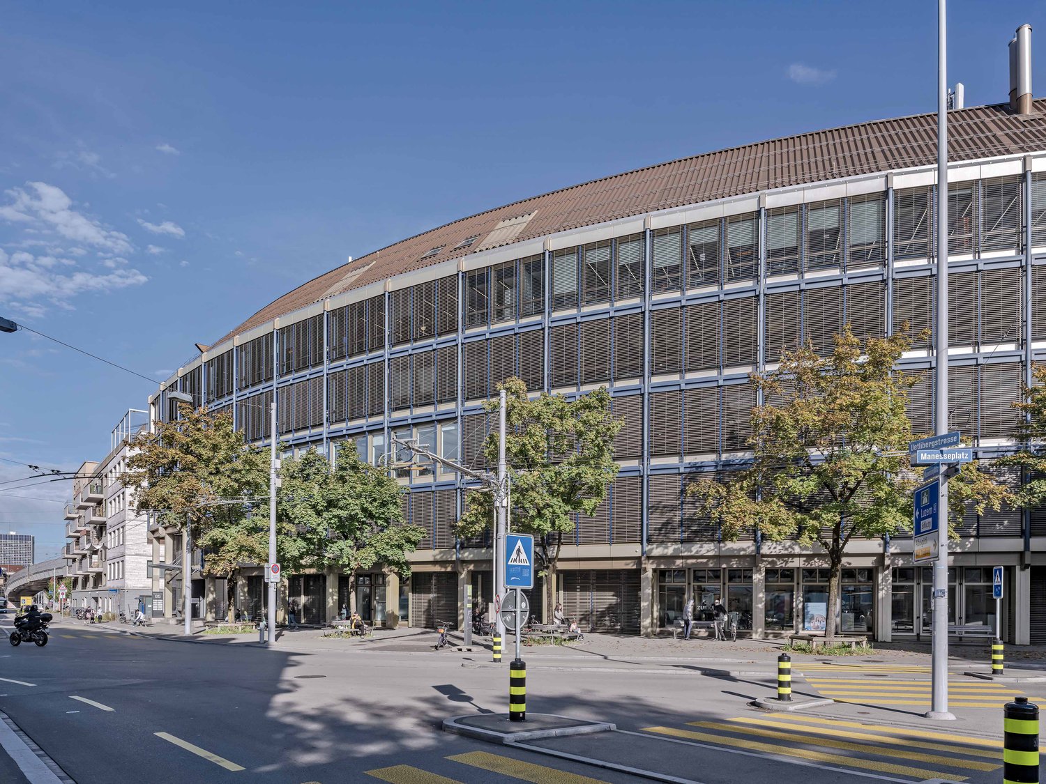 667m² office