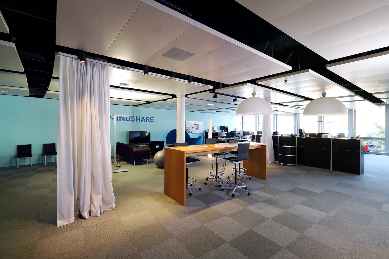 667m² office