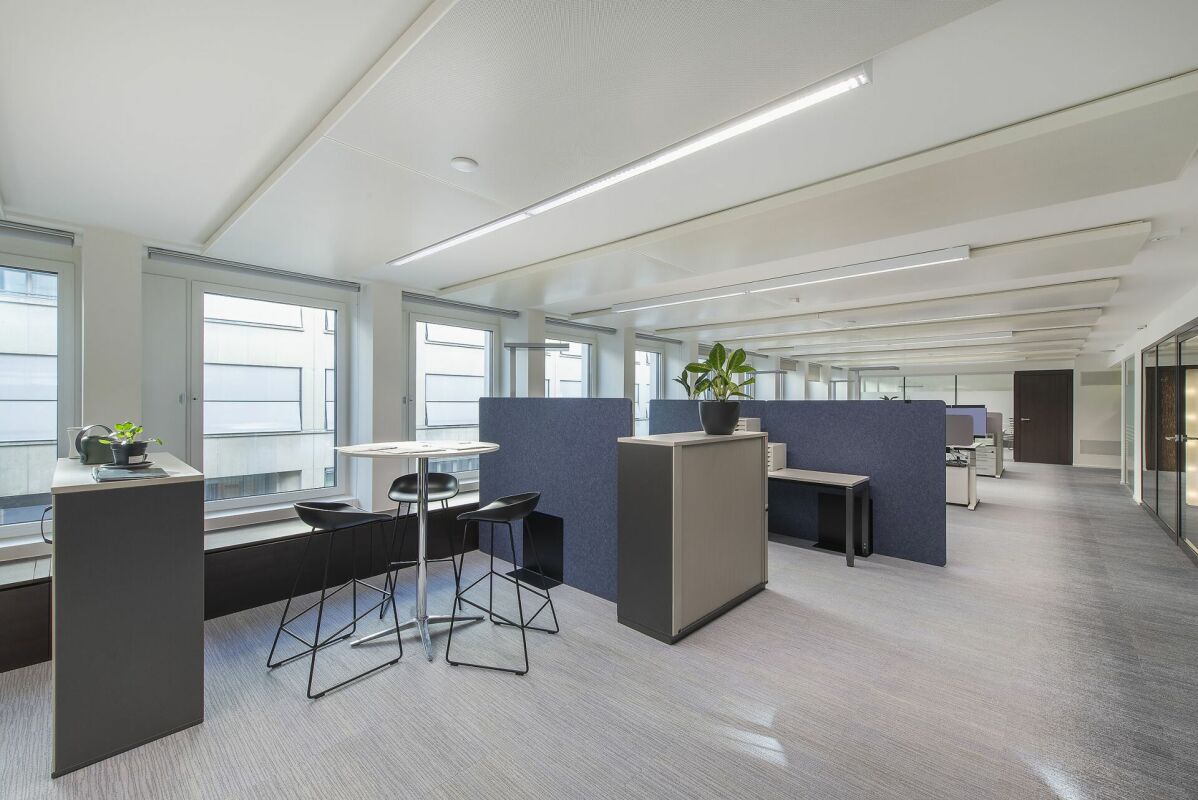 180m² office