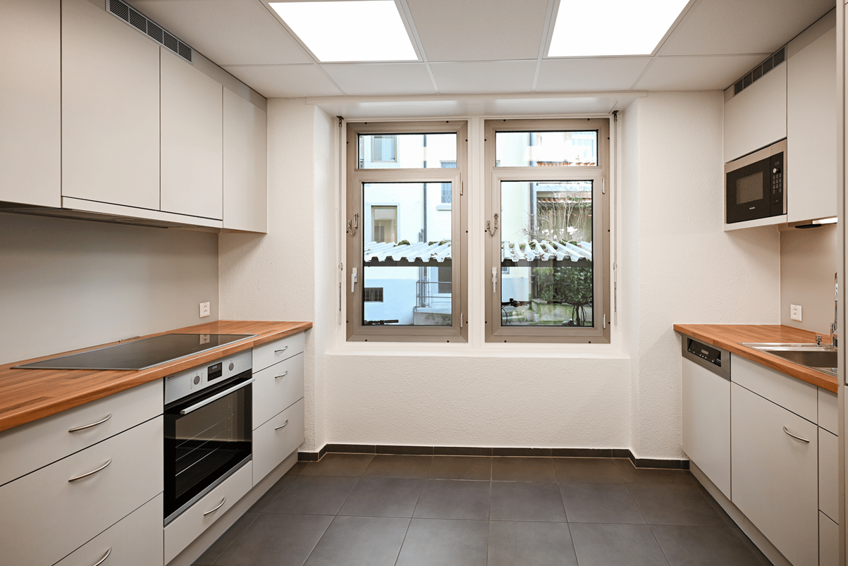 249m² commercial
