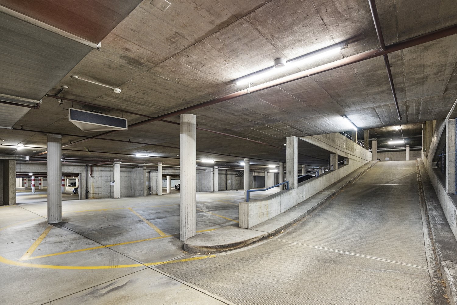 4630m² storage room