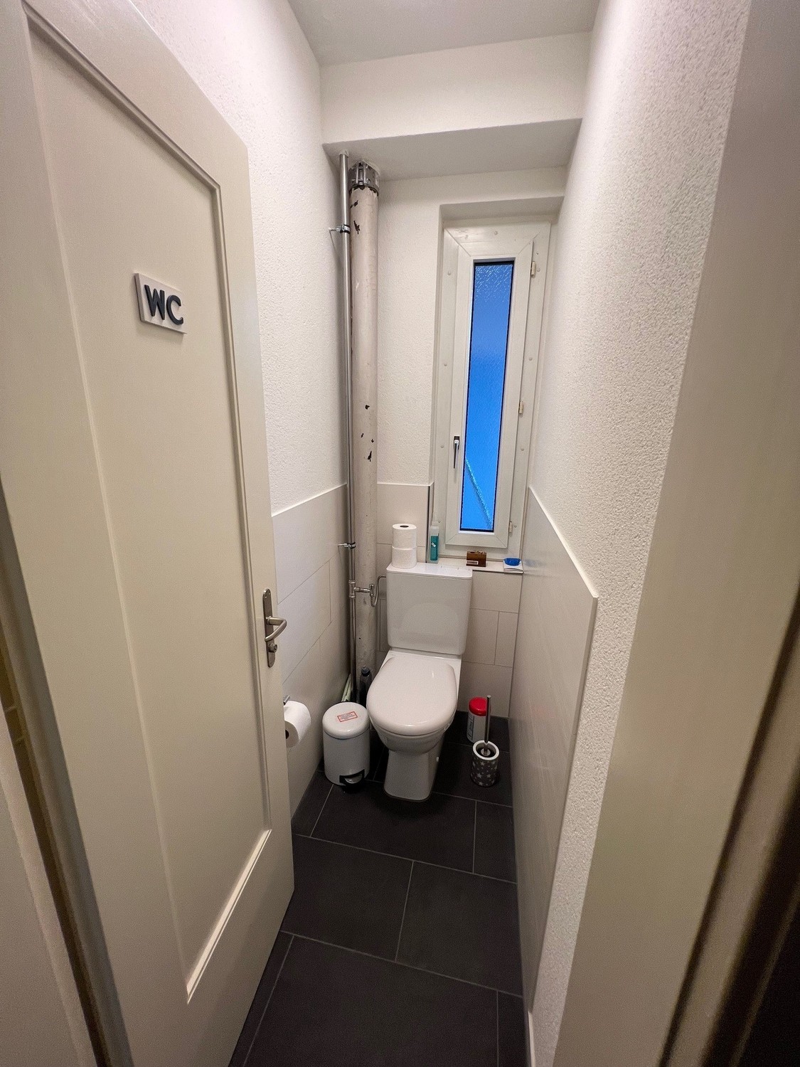 5 rooms apartment
