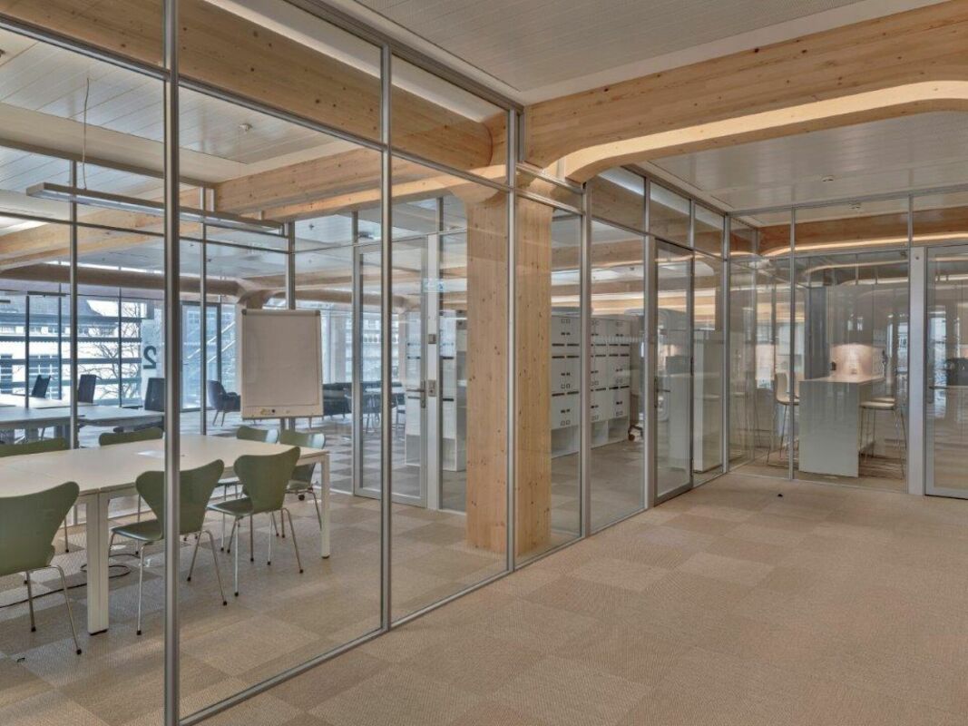 864m² office