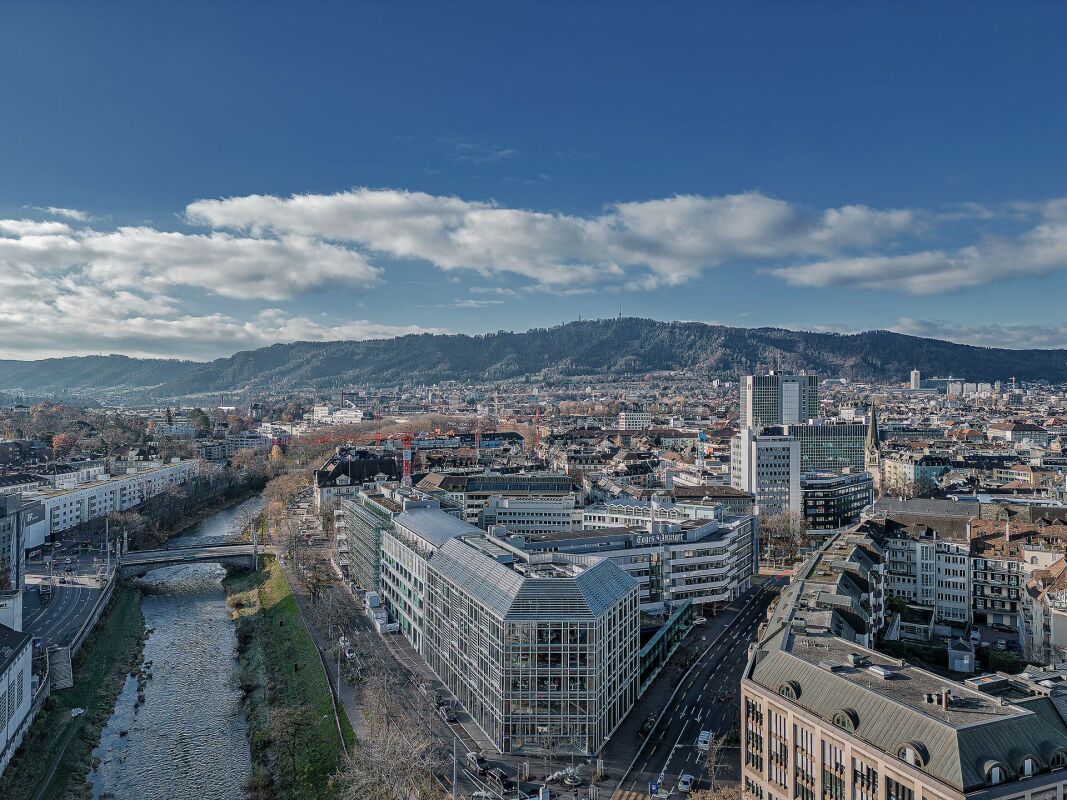 864m² office